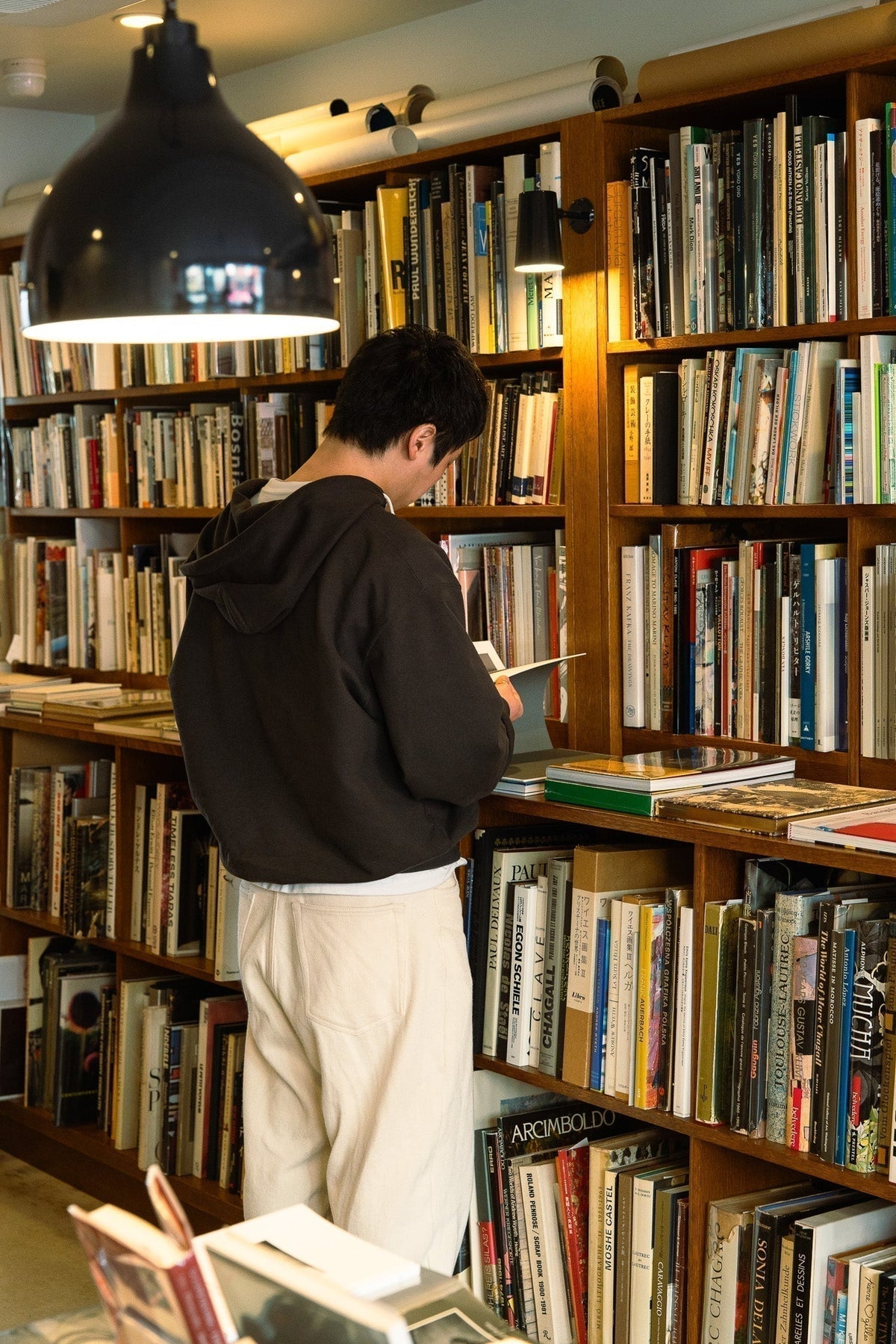 小さな空間で見つける、大きなイマジネーション。 古書店〈dessin〉でまだ見ぬ世界に触れる（東京・目黒区）