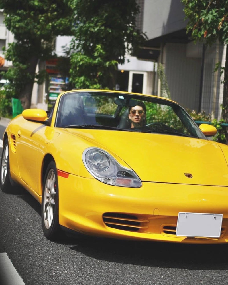 A Porsche to drive in your 20s. The Boxster S (Porsche Boxster 986) is the perfect entry-level model.